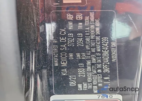 2021 Kia Forte Fe z USA, uszkodzony, nr VIN 3KPF24AD8ME404299